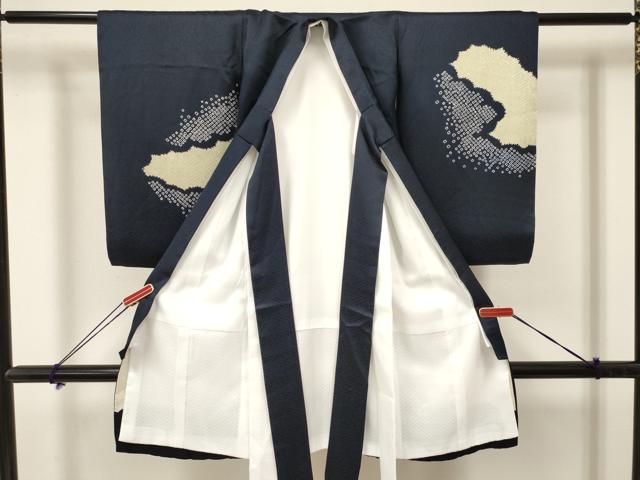 平和屋着物[]お宮参り　男の子　祝着　産着　初着　のしめ　駒刺繍　絞り　兜　松文　金糸　DAAY3458ma
