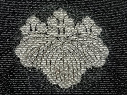 平和屋着物■豪華黒留袖　駒刺繍　吉祥花鳥文　金銀彩　正絹　逸品　CABB2586xi