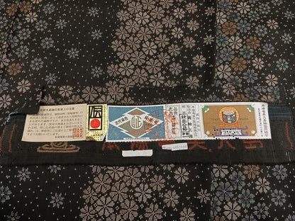 平和屋着物●本場大島紬　古代染色純泥染　一元7マルキ　花間道　興紬工房　証紙付き　正絹　逸品　AABE5846ph