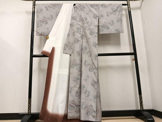 平和屋着物●本場大島紬 白大島 色紙人物文 正絹 逸品 AABE5888ph