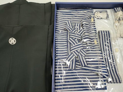 平和屋着物[]七五三　男の子　着物・黒紋付羽織・行灯袴・小物セット　箱付き　DABA3551ma