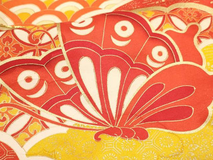 平和屋着物[]七五三　女の子　７歳　祝着　四つ身　長襦袢(無双仕立て・半衿刺繍)セット　駒刺繍　雲取り舞蝶華文　金彩　逸品　DABA3564ma