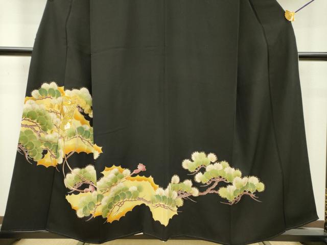 平和屋着物▼豪華黒留袖　刺繍　貝桶枝松文　金彩　正絹　逸品　DAAZ6833fe