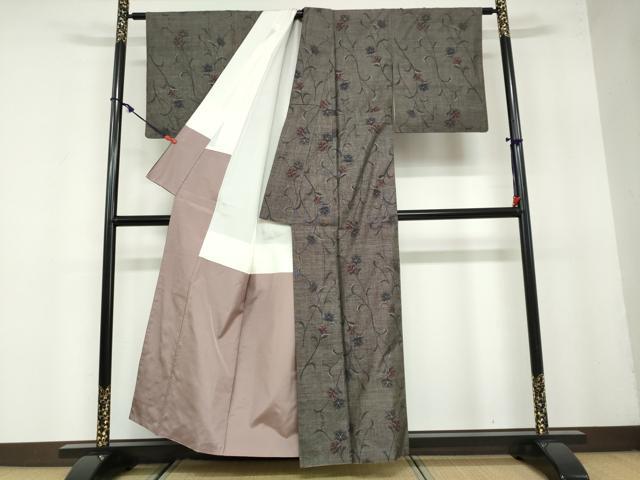 平和屋着物●本場大島紬　9マルキ　舞花文　正絹　逸品　DABB9786du 平和屋着物○本場大島紬 白大島 9マルキ 流水草花文 正絹 逸品 未使用
