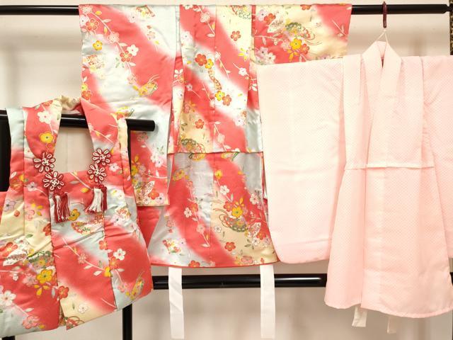平和屋着物[]七五三　女の子　３歳　祝着　三つ身　長襦袢(無双仕立て)・被布セット　檜扇花文　暈し染め　金銀彩　逸品　DABA3580ma
