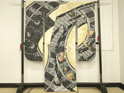 平和屋本店●豪華振袖・長襦袢セット（無双仕立て）　絞り　刺繍　花丸文　金銀糸　金彩　正絹　逸品　AAAT3030np