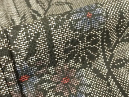 平和屋着物●本場大島紬　7マルキ　草花間道　正絹　逸品　DABA4080az