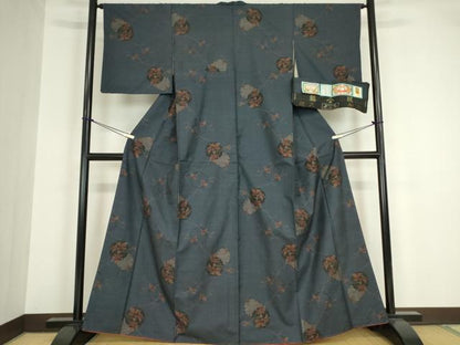 平和屋着物●本場大島紬　9マルキ　古代染色純泥染　雪輪花文　高橋一郎絹織物謹製　証紙付き　正絹　逸品　未使用　DABA4107az