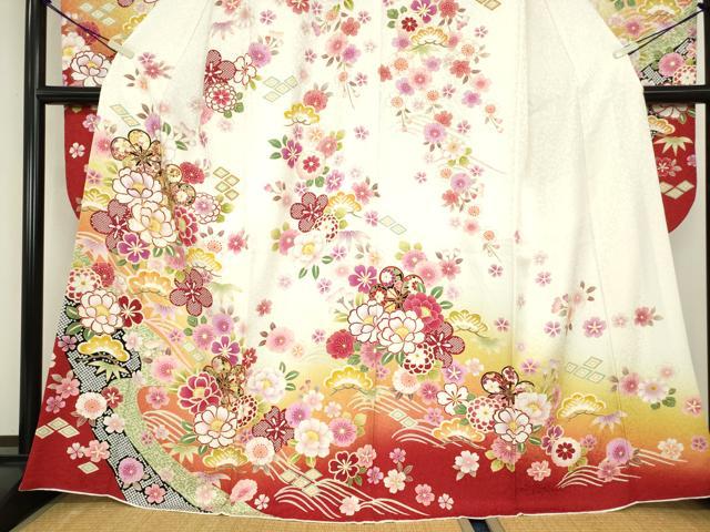 平和屋着物●豪華振袖・長襦袢(無双仕立て)セット　駒刺繍　吉祥花尽くし文　銀通し地　京都きもの友禅扱い　正絹　逸品　DABA4108az