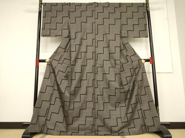 平和屋着物●本場大島紬　カタス7マルキ　バンジョー柄　正絹　逸品　AABF1331ck