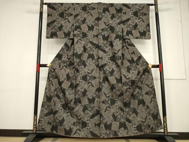 平和屋着物●本場大島紬　一元7マルキ　色紙重ね花文　正絹　逸品　未使用　AABF1805ck
