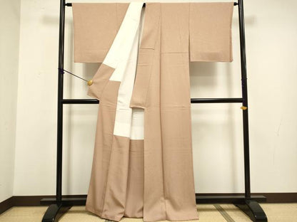 平和屋着物●上質な色無地 霞地紋 濃い赤香色 正絹 逸品 DABA8966du