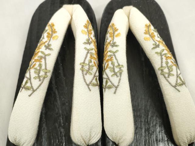 平和屋着物＊夏物 和装小物 下駄まとめて3足 浴衣 黒下駄 鼻緒：刺繍 舞蝶花文 菊 草花 24.5 未使用品あり 逸品 DABA7979zzz