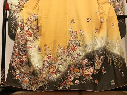平和屋着物●豪華振袖 駒刺繍 更紗草花文 暈し染め 金彩 正絹 逸品 AABF6101ph