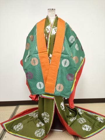 平和屋本店●極上　十二単セット　唐衣・表着・裳 　和装　婚礼　結婚式　神社挙式　唐織　舞蝶丸文　逸品　CYAA4547s6