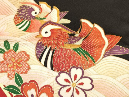 平和屋着物[]七五三　女の子　７歳　祝着　四つ身　西陣袋帯セット　駒刺繍　鴛鴦流水花文　黒地　金彩　証紙付き　逸品　DABA3859ma