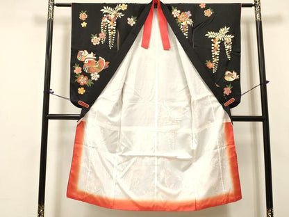 平和屋着物[]七五三　女の子　７歳　祝着　四つ身　西陣袋帯セット　駒刺繍　鴛鴦流水花文　黒地　金彩　証紙付き　逸品　DABA3859ma