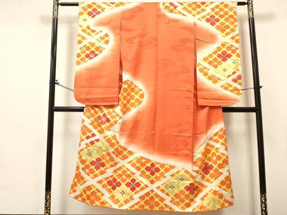 平和屋着物∵女の子　十三参り　子供　祝着　駒刺繍　松皮菱花文　暈し染め　金彩　逸品　DABA3886ma