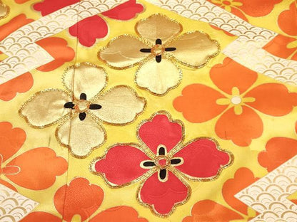 平和屋着物∵女の子　十三参り　子供　祝着　駒刺繍　松皮菱花文　暈し染め　金彩　逸品　DABA3886ma