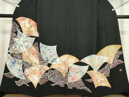 平和屋着物●本加賀友禅作家　梶山 伸　黒留袖　地紙吉祥花文　正絹　逸品　DABA4825az