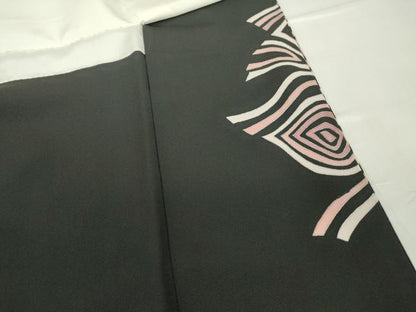 平和屋着物●本加賀友禅作家　梶山 伸　黒留袖　地紙吉祥花文　正絹　逸品　DABA4825az