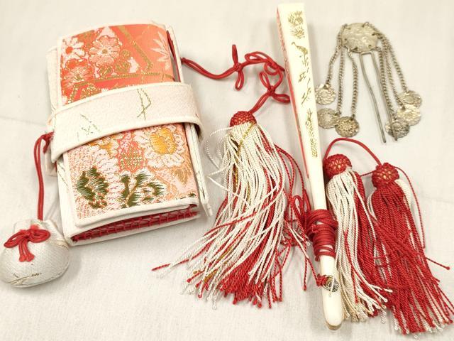 平和屋着物[]七五三　女の子　７歳　小物セット(帯締め・しごき・バッグ・草履)　亀甲花文　暈し染め　金糸　箱付き　逸品　DABA3948ma