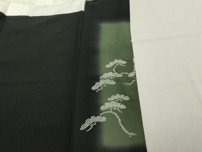 平和屋着物■豪華黒留袖　駒刺繍　飛鶴松文　暈し染め　金彩　正絹　逸品　DABC4683cd