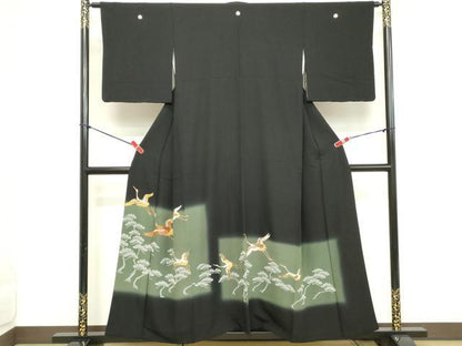 平和屋着物■豪華黒留袖　駒刺繍　飛鶴松文　暈し染め　金彩　正絹　逸品　DABC4683cd