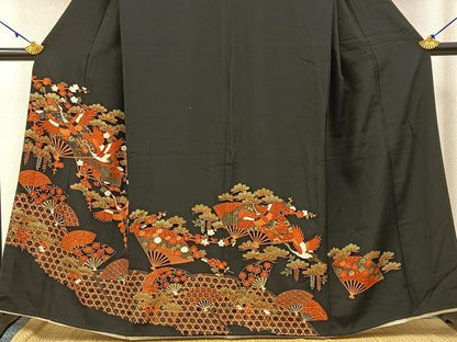 平和屋着物■豪華黒留袖　扇面飛鶴有職花文　金彩　正絹　逸品　BAAW5588hj
