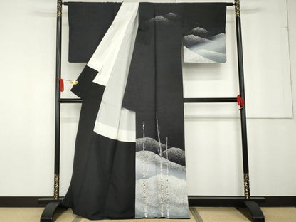 平和屋着物●石川県指定無形文化財 牛首紬 白山工房 手織り 現代の名工 京友禅 村田道宣 訪問着 重ね山枝木文 黒地 正絹 逸品 AABG2698cs