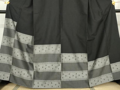平和屋着物●紬 訪問着 琉球絣 黒地 正絹 逸品 未使用 AABG2760cs