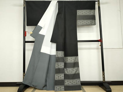 平和屋着物●紬 訪問着 琉球絣 黒地 正絹 逸品 未使用 AABG2760cs