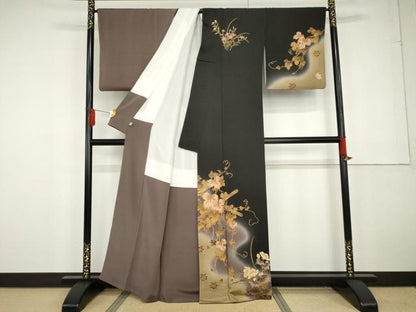 平和屋着物●訪問着 作家物 月亀 蔦の葉文 暈し染め 黒地 金彩 鬼しぼ縮緬 正絹 逸品 AABG2757cs
