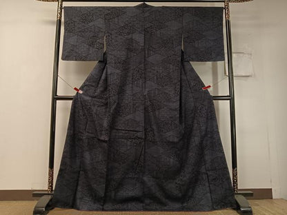 平和屋着物●本場結城紬　重要無形文化財　100亀甲　松皮菱吉祥文　三越扱い　正絹　逸品　CABC9966vp