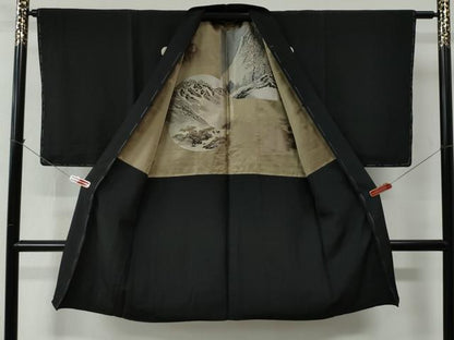 平和屋着物●男性　黒紋付　羽織セット　羽裏：風景文　正絹　逸品　未使用　CABC6893yc