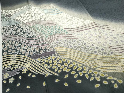 平和屋着物●訪問着　作家物　中国三大刺繍　相良刺繍　襲絞り　流水花文　暈し染め　さが美扱い　正絹　逸品　AABG3568cs