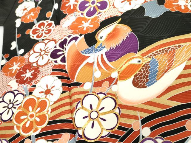 平和屋着物●豪華振袖　友禅　駒刺繍　立波鴛鴦笹梅文　黒地　金彩　正絹　逸品　AABG3570cs