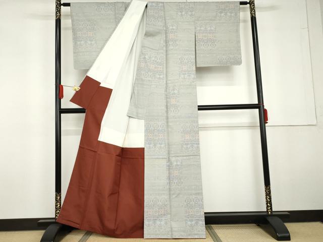 平和屋着物●本場大島紬　白大島　カタス9マルキ　正倉院花唐草文　証紙付き　正絹　逸品　未使用　AABG5374cs