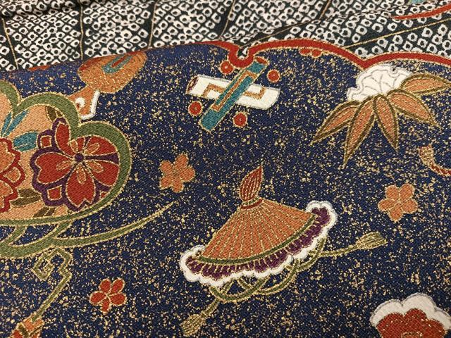 平和屋着物●豪華振袖　草花文宝尽くし　金彩　正絹　逸品　AABG5771ph