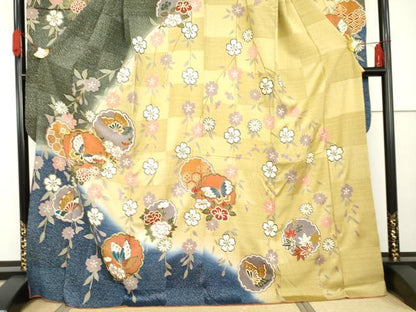 平和屋着物●豪華振袖　駒刺繍　雪輪花蝶文　暈し染め　金彩　正絹　逸品　AABG5400cs
