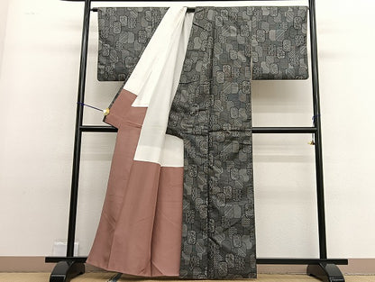 平和屋着物■上質な紬　有職花文　黒地　正絹　逸品　BAAW4821hv