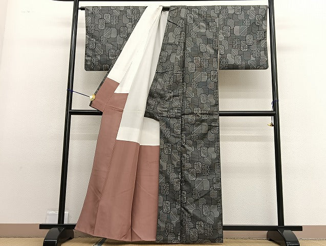 平和屋着物■上質な紬　有職花文　黒地　正絹　逸品　BAAW4821hv