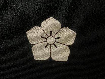 平和屋着物■豪華黒留袖　刺繍　尾長鳥松文　金彩　正絹　逸品　CABD6854xe