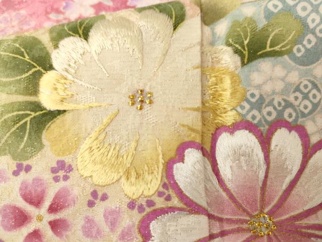 平和屋着物●豪華振袖　刺繍　雪輪舞花文　暈し染め　金糸　金彩　銀通し地　正絹　逸品　AABG7884cs