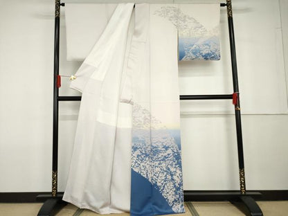 平和屋着物●日展作家　山本唯与志　レリーフ染　訪問着　重ね山文　暈し染め　正絹　逸品　AABG7896cs