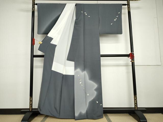 平和屋着物●訪問着　駒刺繍　舞桜文　暈し染め　金彩　正絹　逸品　AABG7835cs