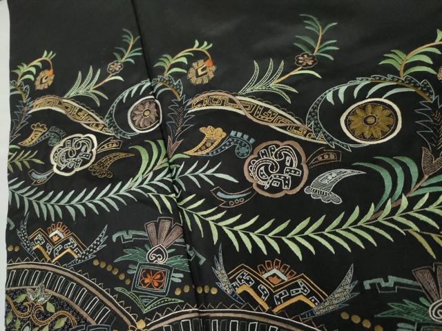 平和屋着物●総刺繍　訪問着　紬地　中国三大刺繍　スワトウ刺繍　汕頭刺繍　相良刺繍　吉祥花唐草文　黒地　金糸　正絹　逸品　AABG7918cs
