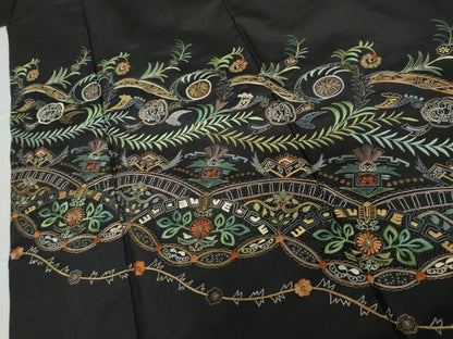 平和屋着物●総刺繍　訪問着　紬地　中国三大刺繍　スワトウ刺繍　汕頭刺繍　相良刺繍　吉祥花唐草文　黒地　金糸　正絹　逸品　AABG7918cs