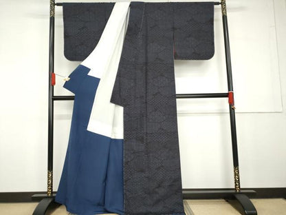 平和屋着物●本場結城紬　重要無形文化財　80亀甲　吉祥文　正絹　逸品　未使用　AABG7909cs