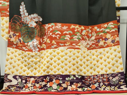 平和屋本店●極上 アンティーク 大正ロマン 振袖 お引きずり・お引き摺り 駒刺繍 相良刺繍 桐 横段青海波草花文 黒 金銀彩 逸品 CZAA5434s6